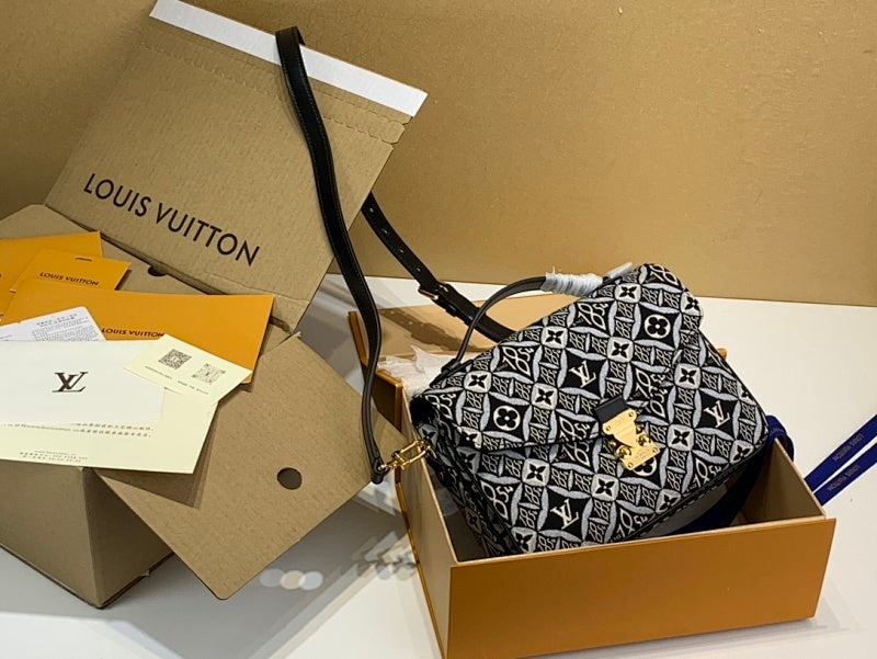 Anum Bags ln Luxury Bag --59356