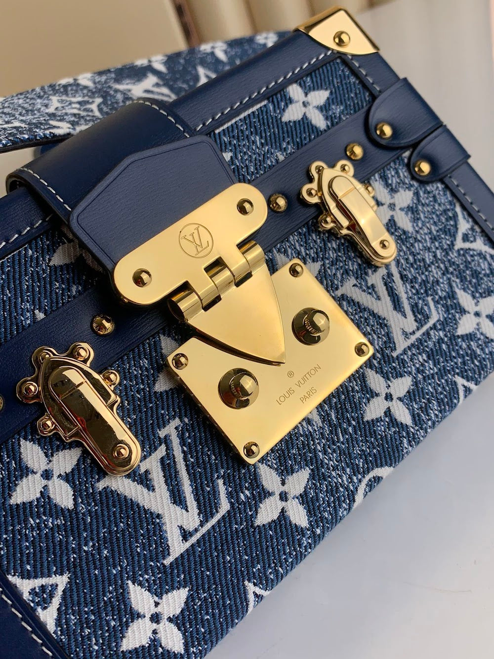 Anum Bags ln Luxury Bag --60941