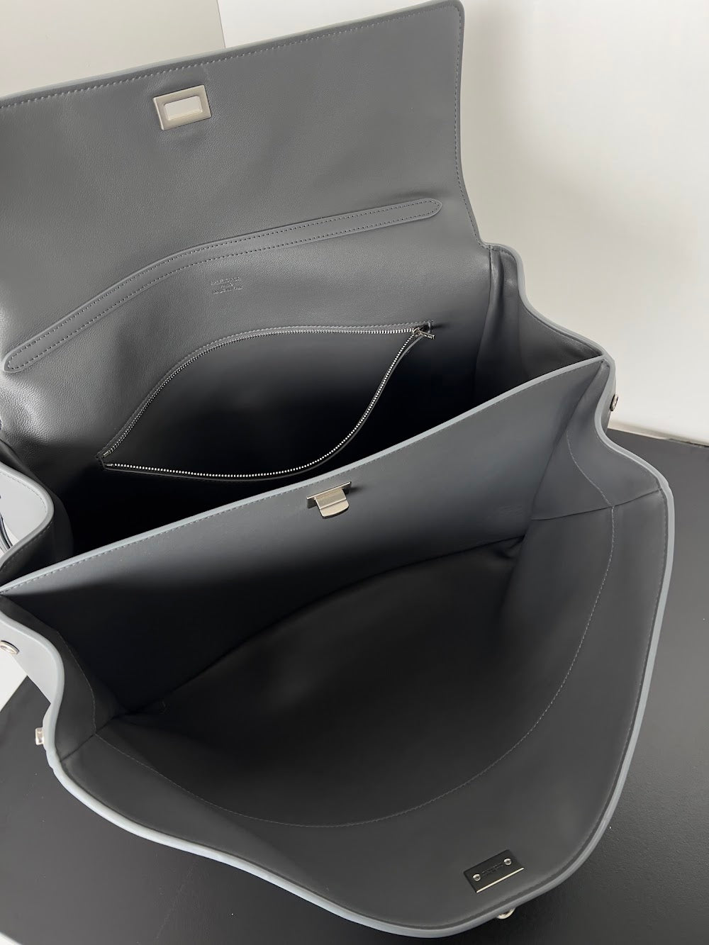 Ezyycart Bags Balenciaga Luxury Bag --110669