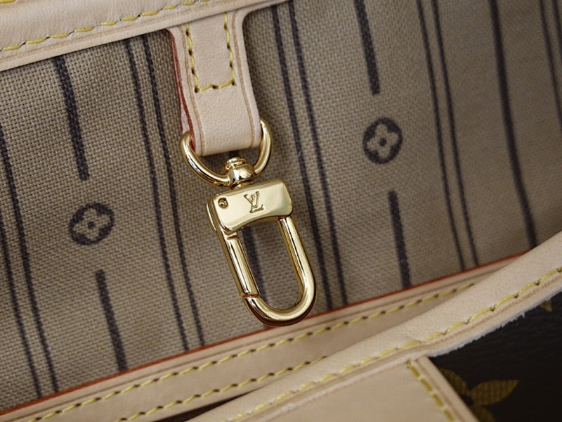 Anum Bags ln Luxury Bag --60247