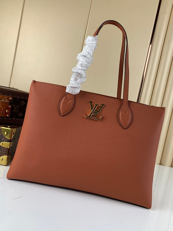 Anum Bags ln Luxury Bag --60846