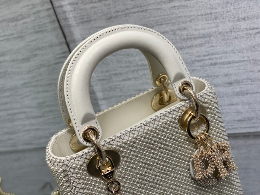 new-luxury-designer-bags-nm16298