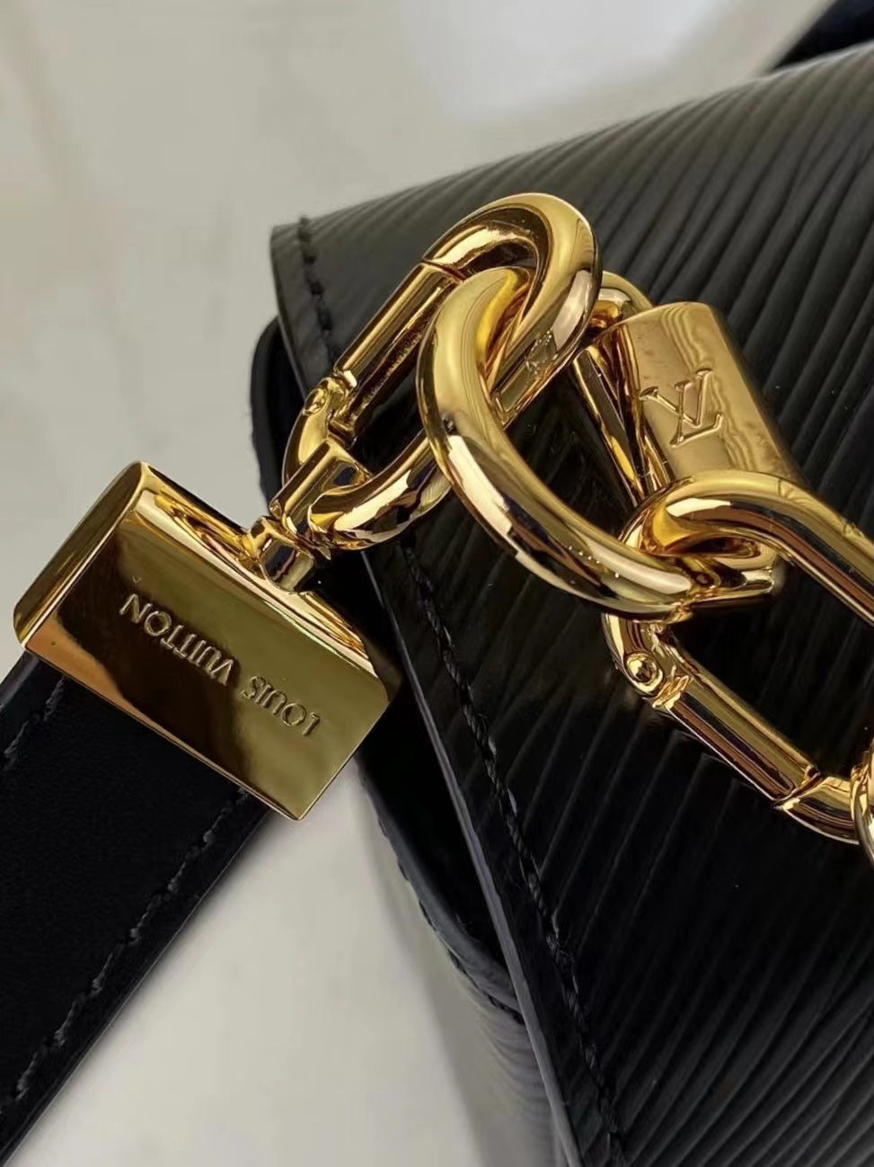 Anum Bags ln Luxury Bag --60729