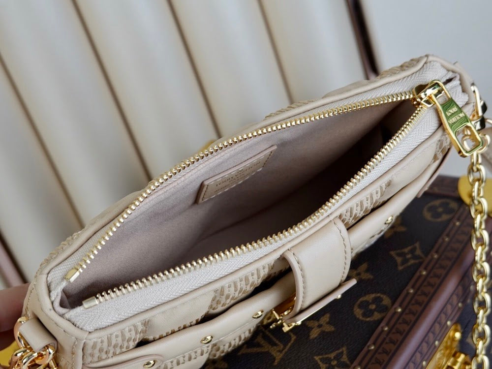 Anum Bags ln Luxury Bag --60287