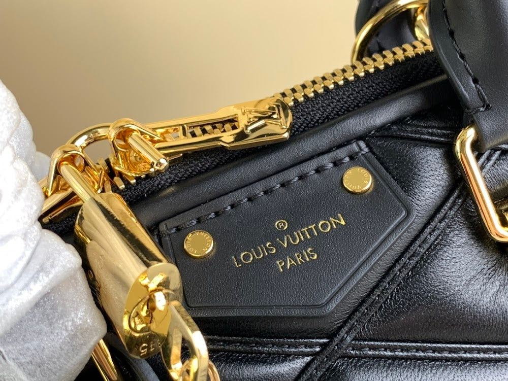 Anum Bags ln Luxury Bag --56788
