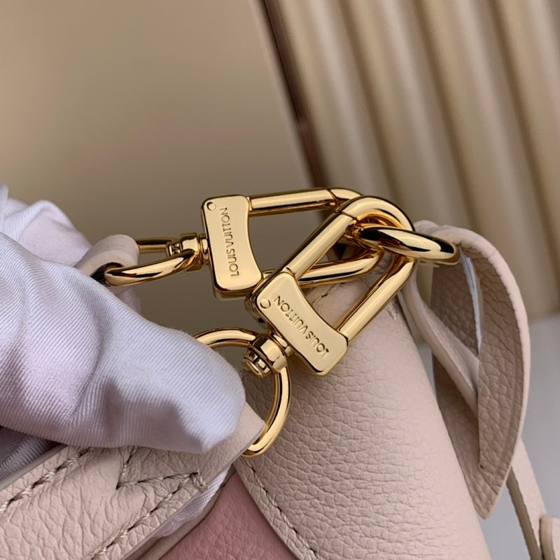Anum Bags ln Luxury Bag --60853