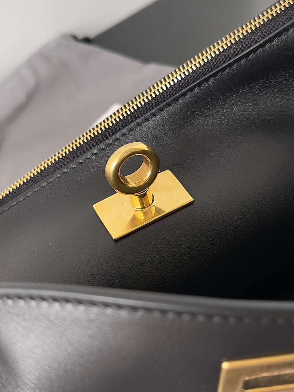 Ezyycart Bags Balenciaga Luxury Bag --111736