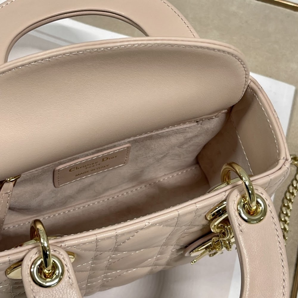 new-designer-premium-bags-nm15865