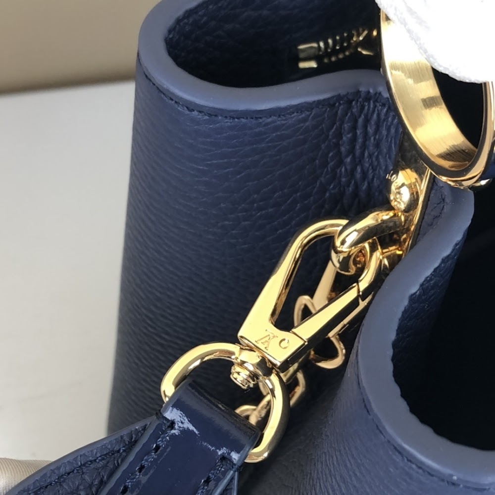 Anum Bags ln Luxury Bag --60667