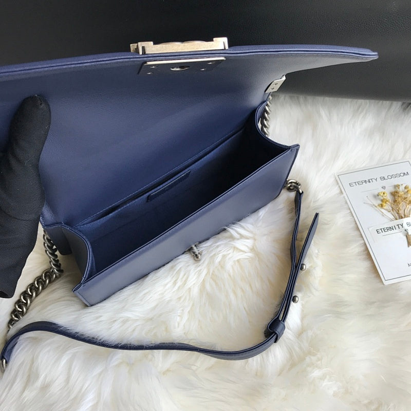 new-designer-premium-bags-nm19828