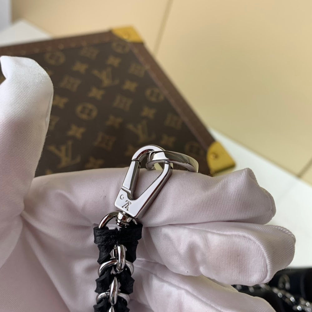 Anum Bags ln Luxury Bag --60801