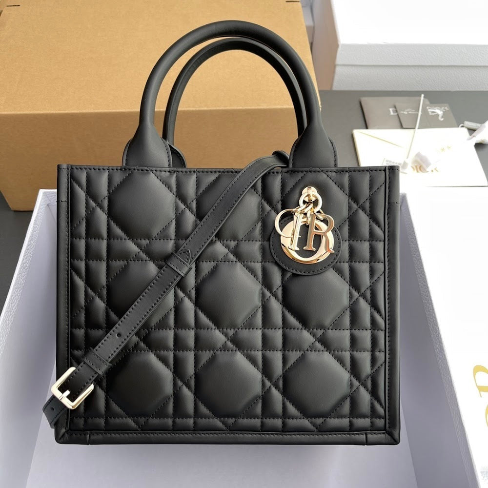 new-luxury-designer-bags-nm15848