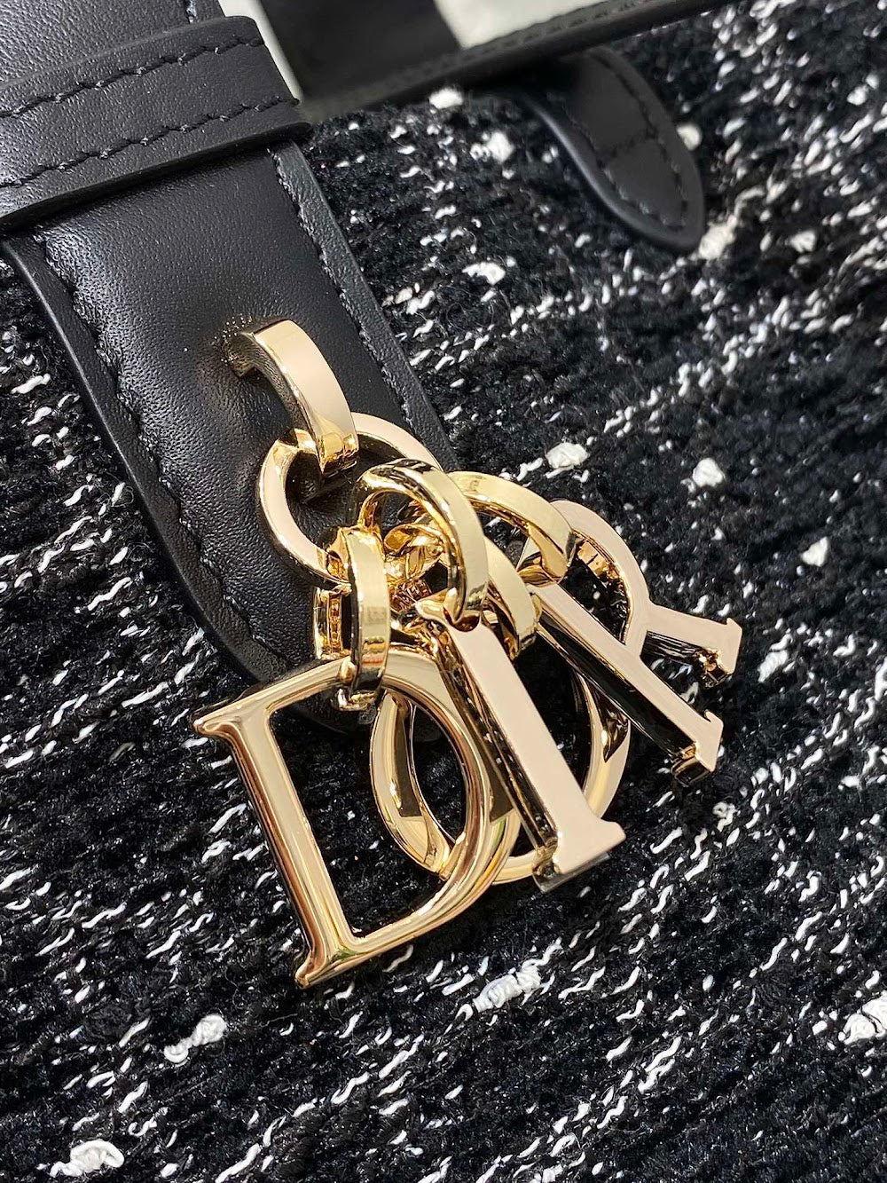 new-designer-premium-bags-nm16564
