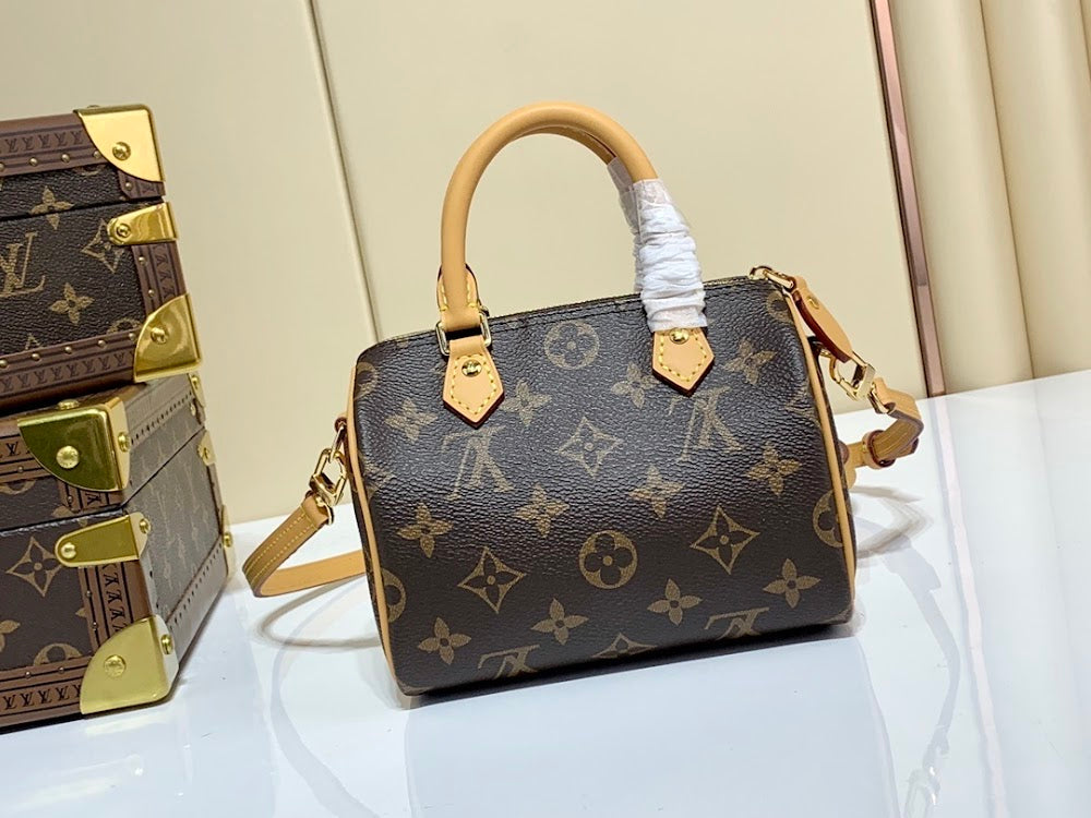 Anum Bags ln Luxury Bag --60640