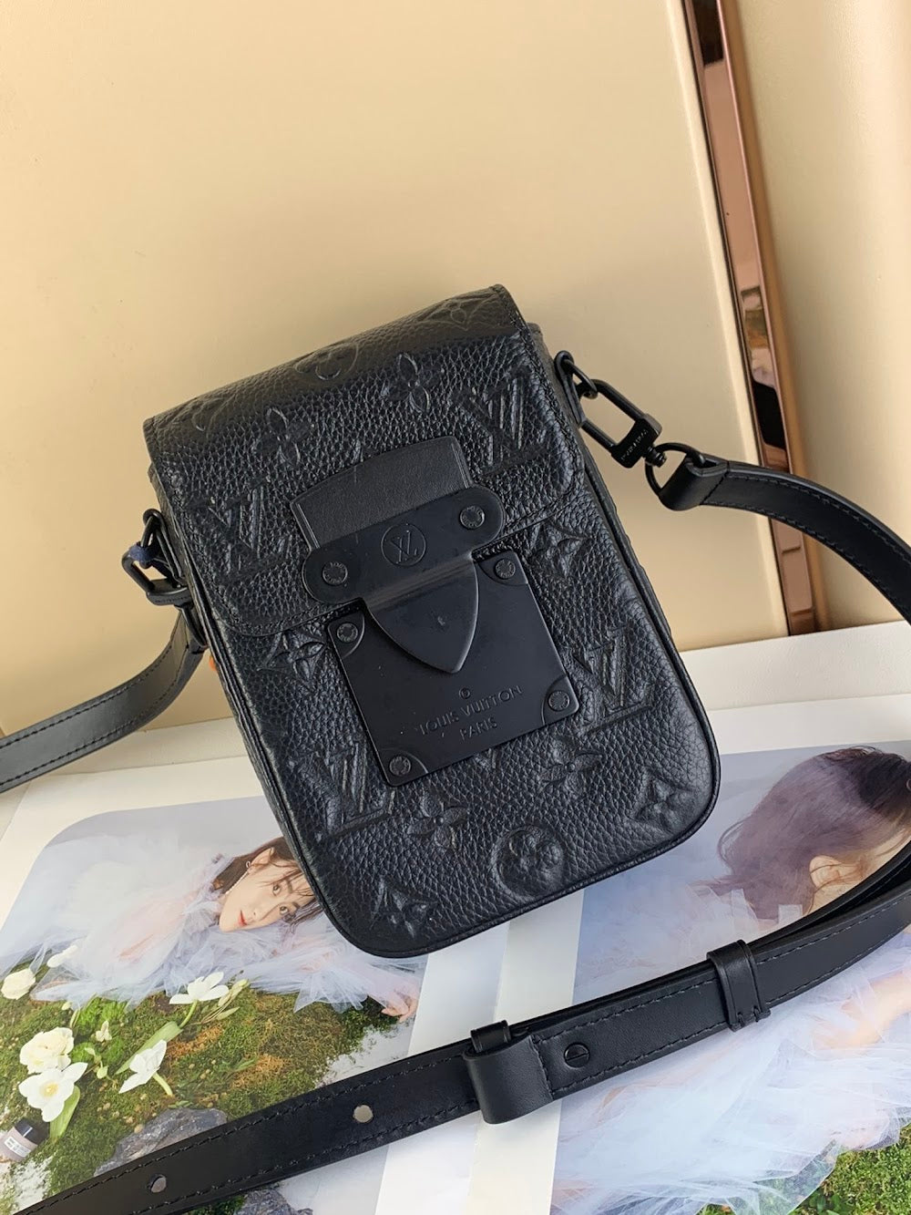 Anum Bags ln Luxury Bag --61172