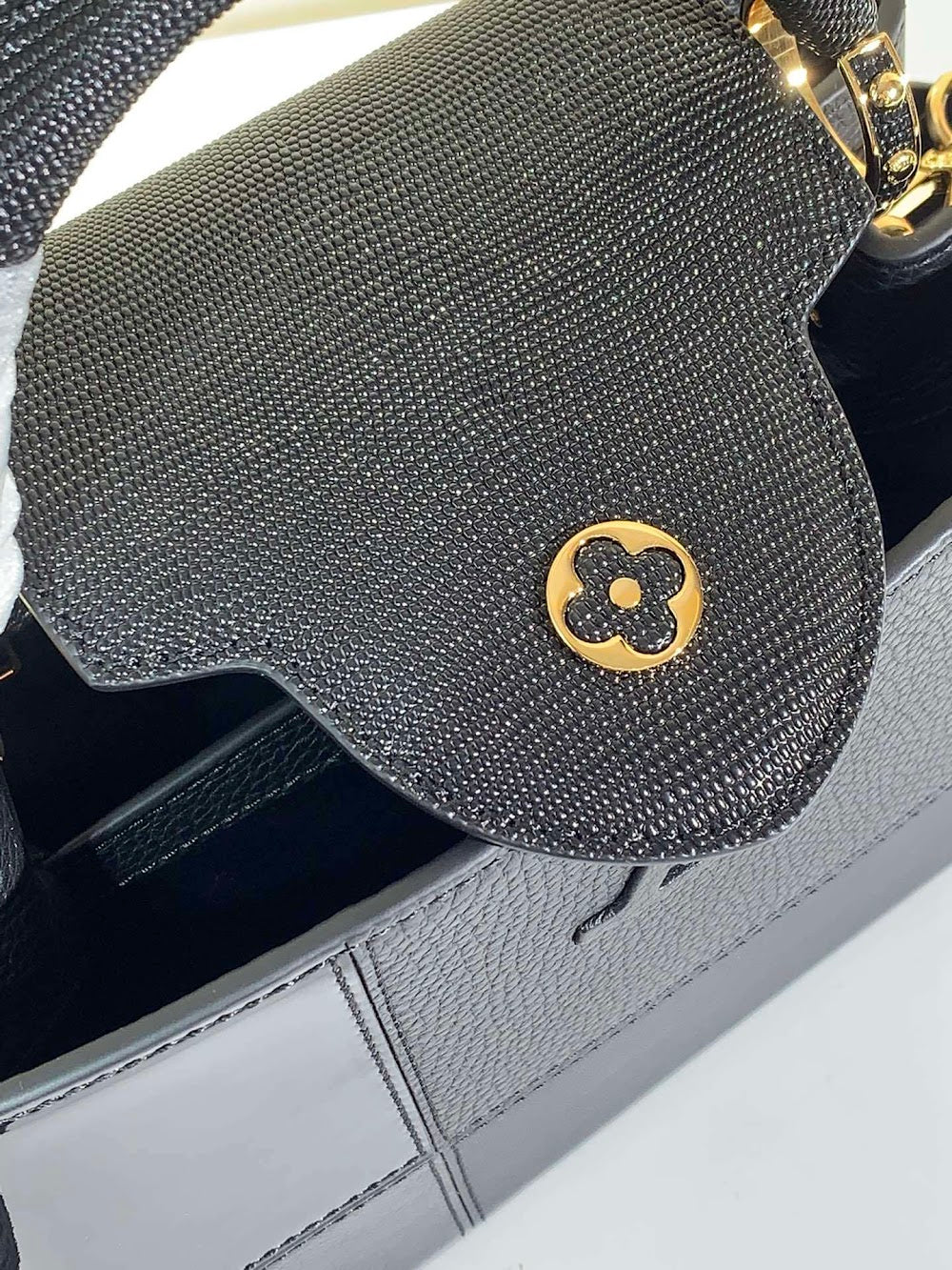Anum Bags ln Luxury Bag --60641