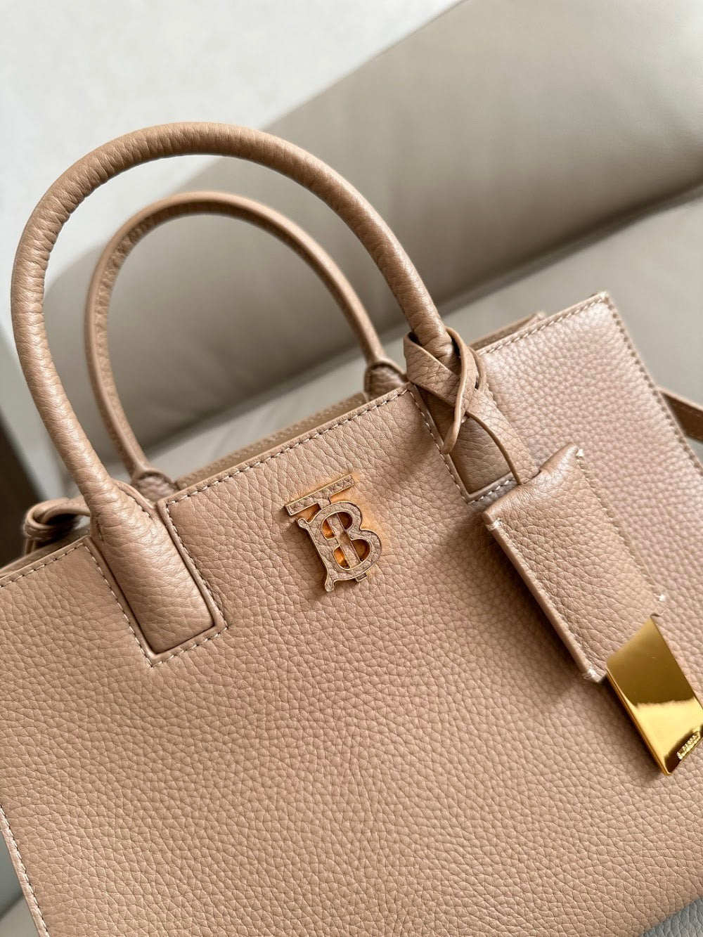 Ezyycart Bags Burberryn Luxury Bag --91810