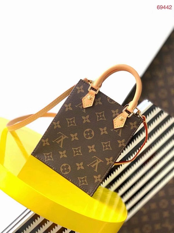 Anum Bags ln Luxury Bag --56069