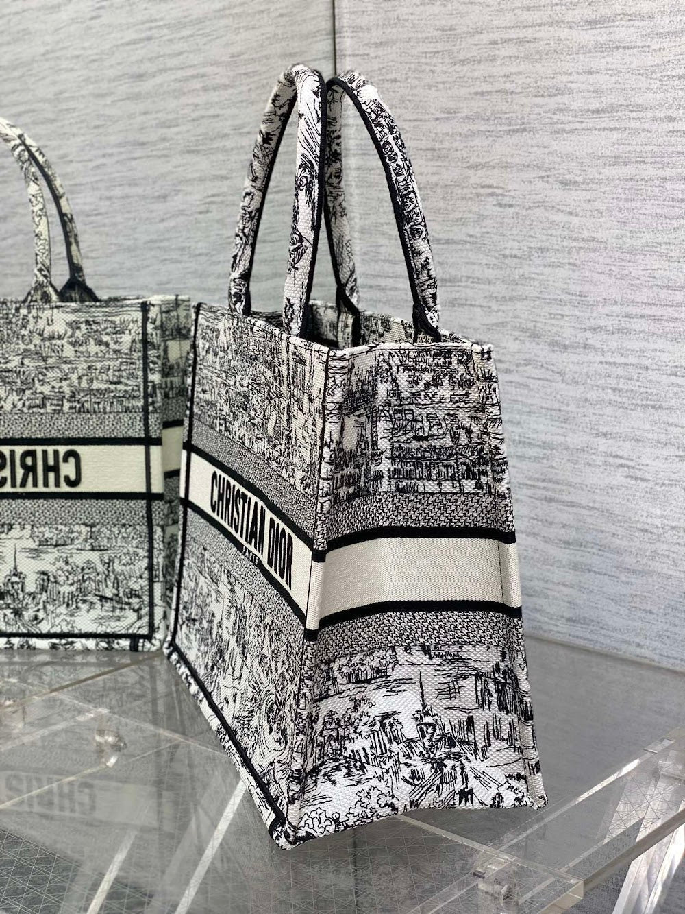 new-luxury-designer-bags-nm16036