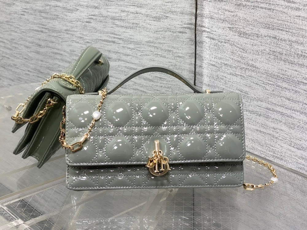 new-luxury-designer-bags-nm16476