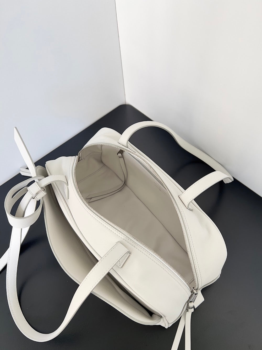 Ezyycart Bags Balenciaga Luxury Bag --110795