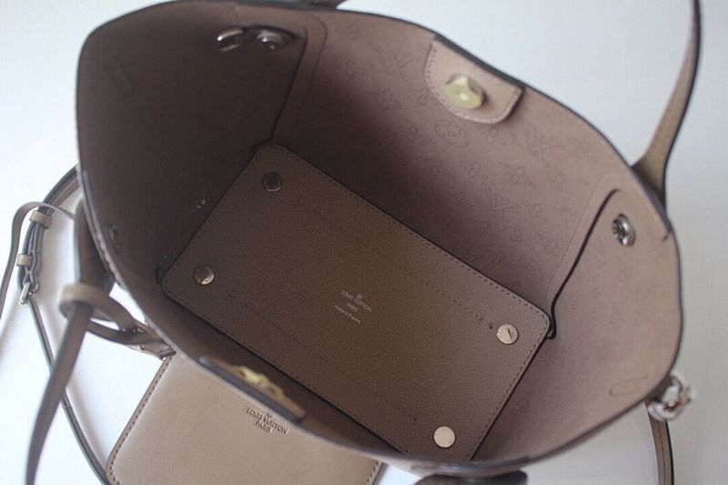 Anum Bags ln Luxury Bag --58979