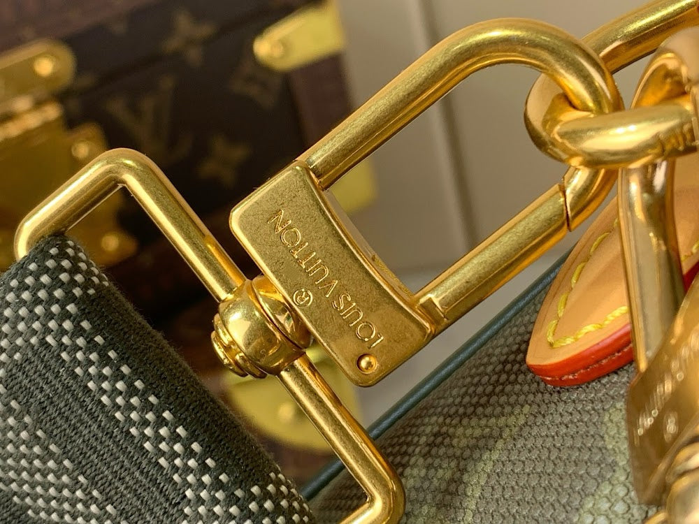 Anum Bags ln Luxury Bag --57982
