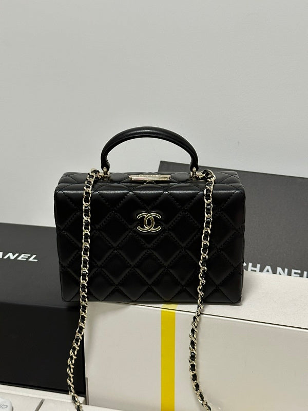 new-luxury-designer-bags-nm9482