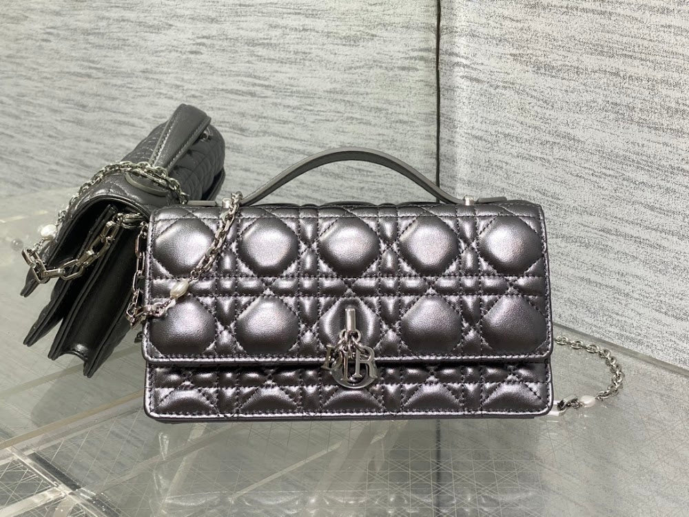 new-luxury-designer-bags-nm16479