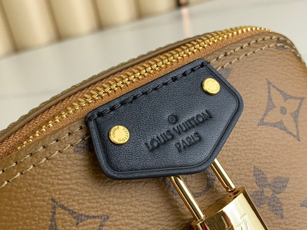 Anum Bags ln Luxury Bag --56516