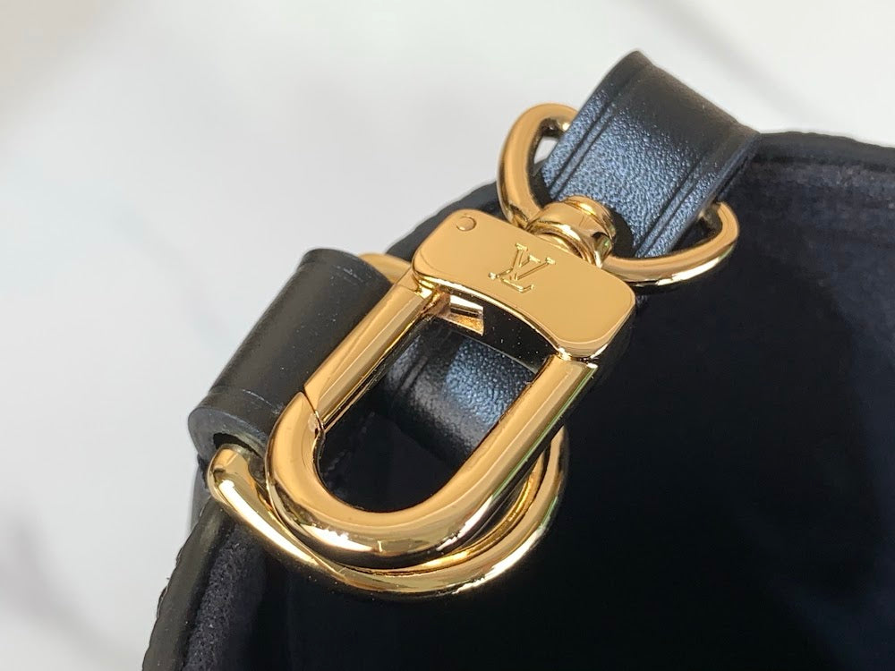Anum Bags ln Luxury Bag --56748