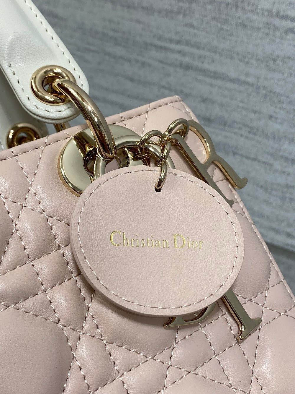 new-designer-premium-bags-nm16307