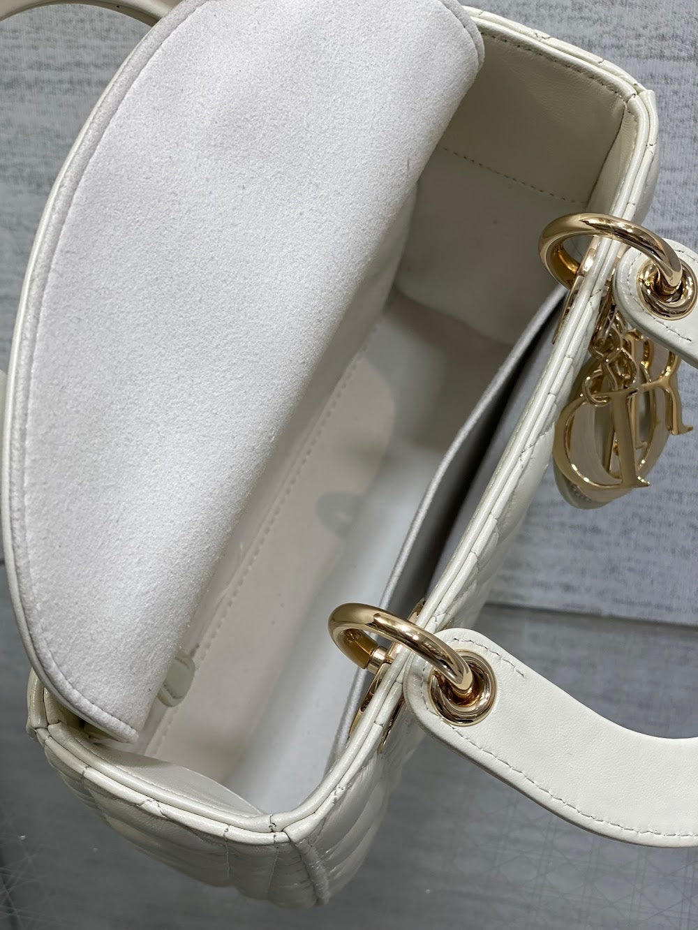 new-designer-premium-bags-nm16323