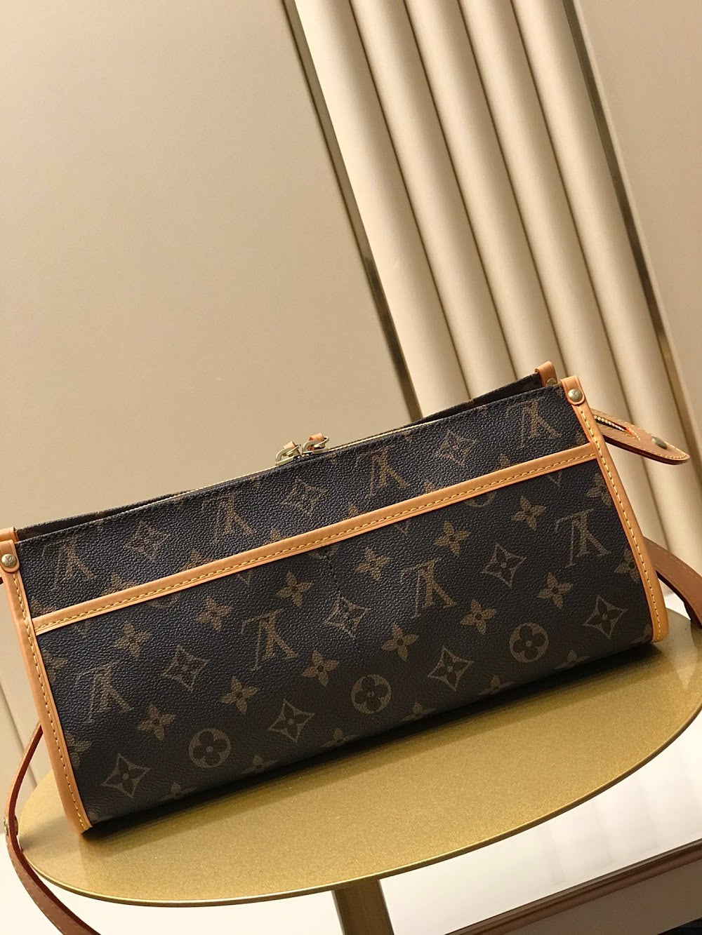Anum Bags ln Luxury Bag --60037