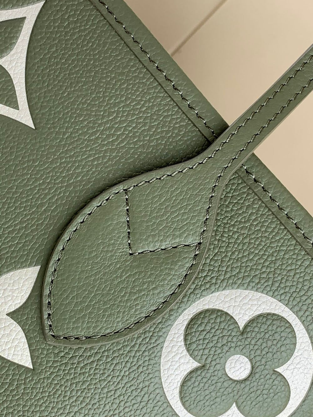 Anum Bags ln Luxury Bag --56728