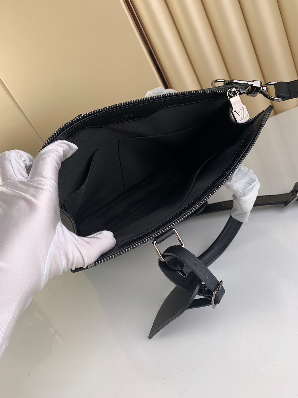 Anum Bags ln Luxury Bag --60917