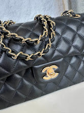 new-luxury-designer-bags-nm6070