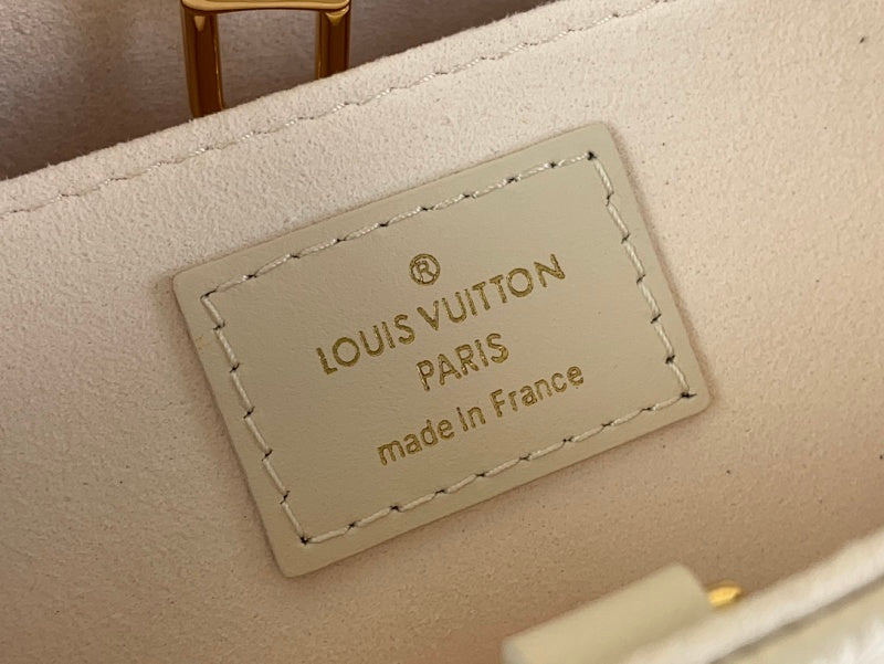 Anum Bags ln Luxury Bag --57124