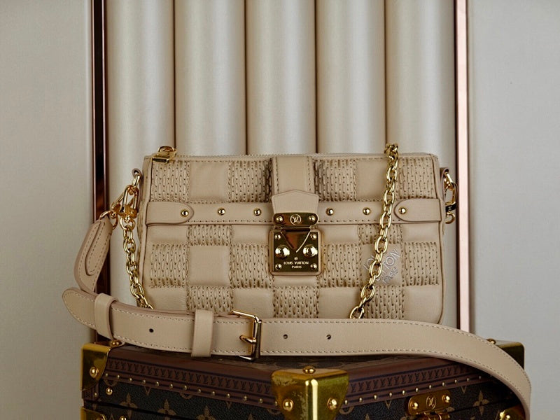 Anum Bags ln Luxury Bag --60287