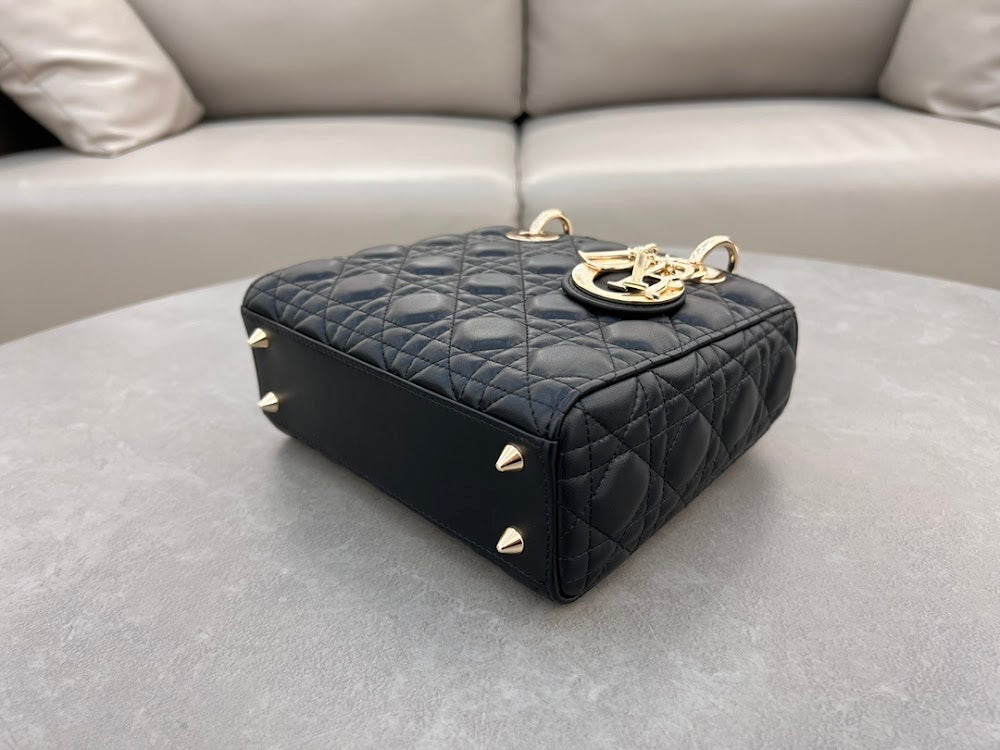 new-luxury-designer-bags-nm16239
