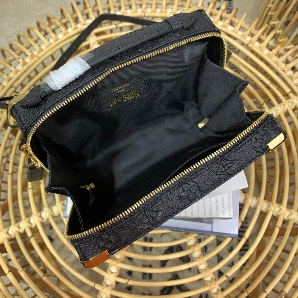 Anum Bags ln Luxury Bag --60016