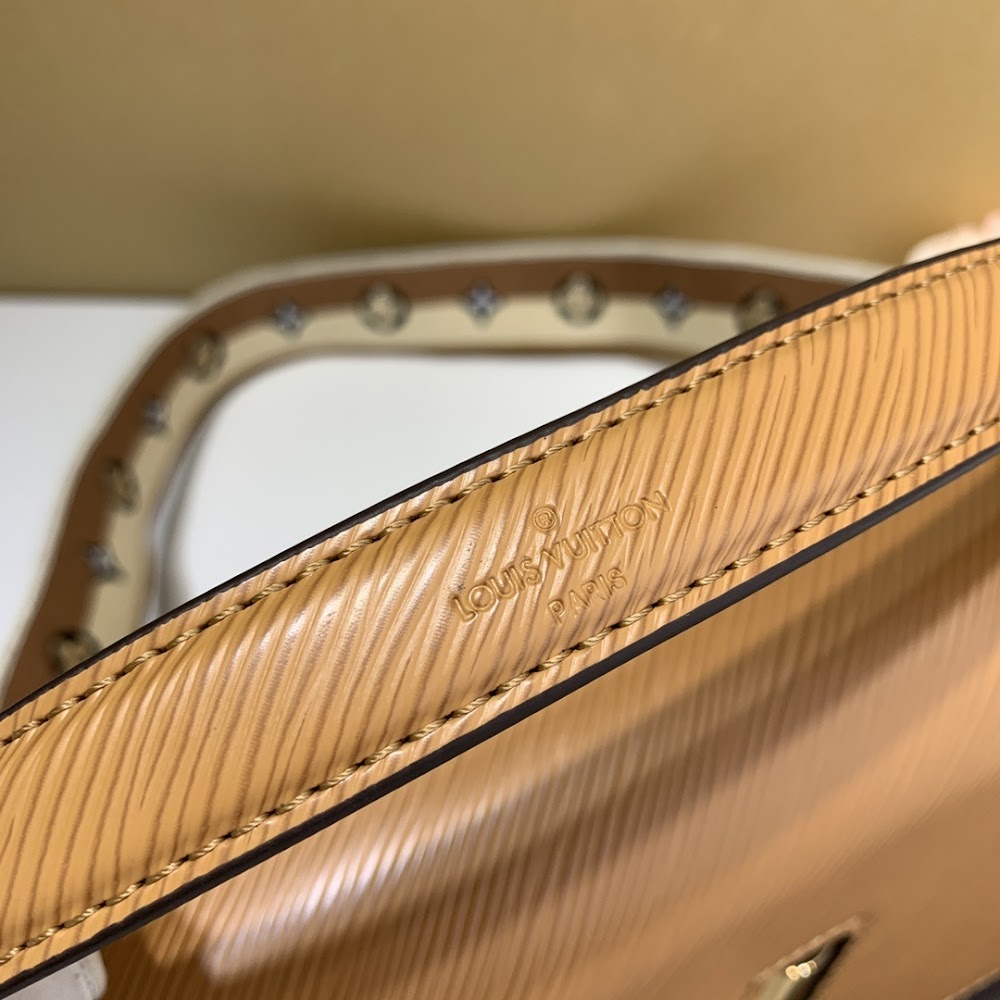 Anum Bags ln Luxury Bag --59734