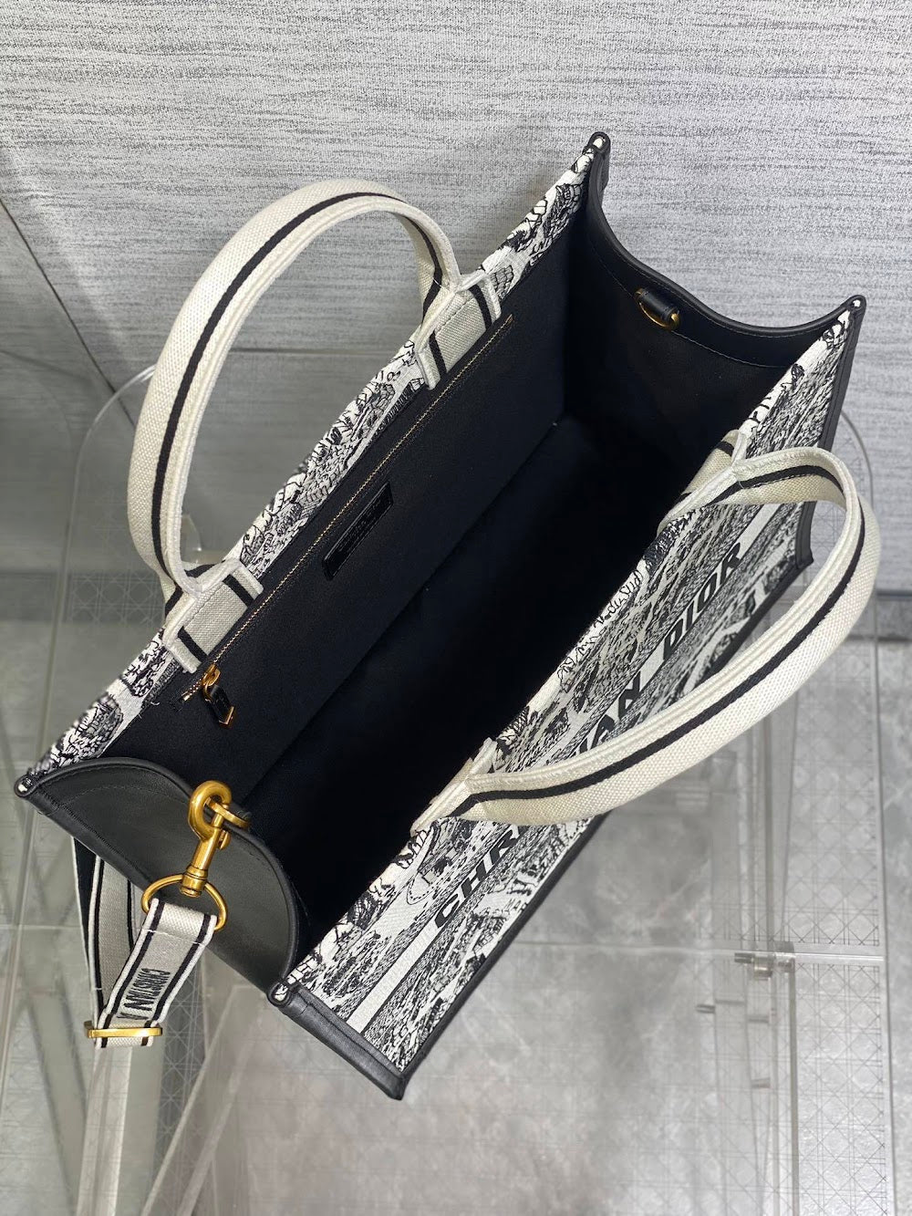 new-designer-premium-bags-nm16622