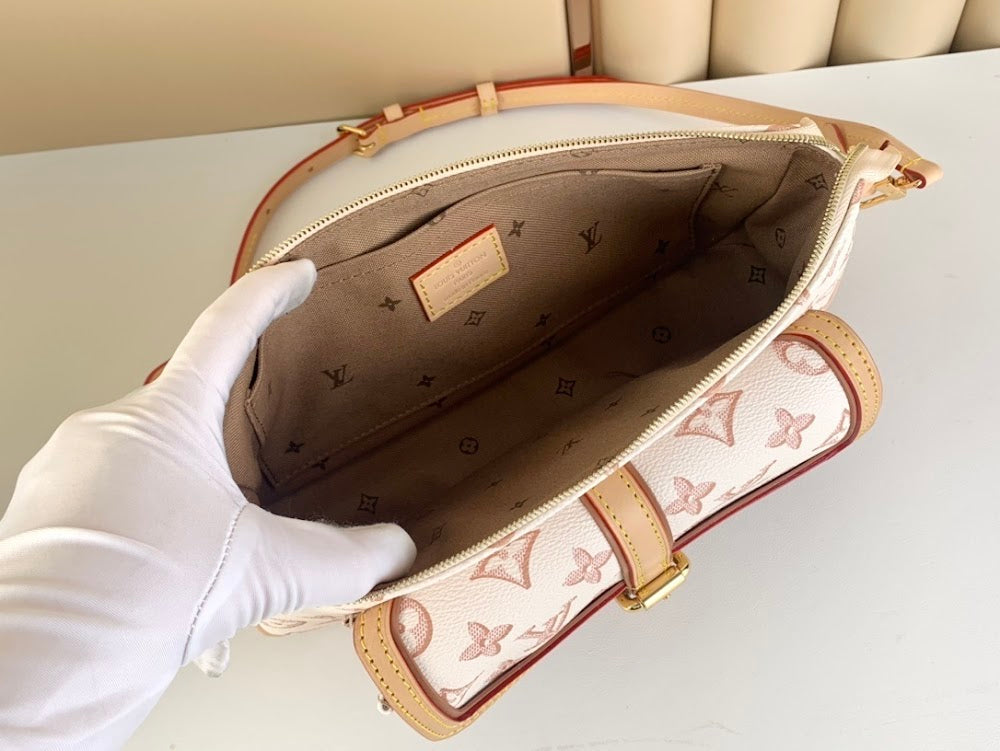 Anum Bags ln Luxury Bag --56367