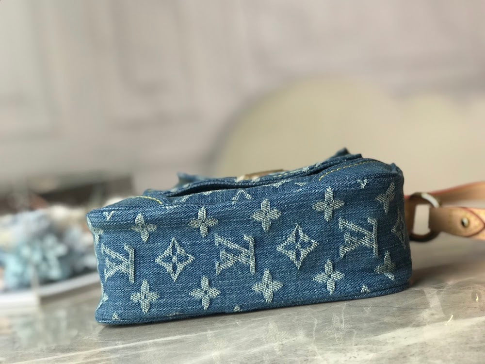 Anum Bags ln Luxury Bag --60711
