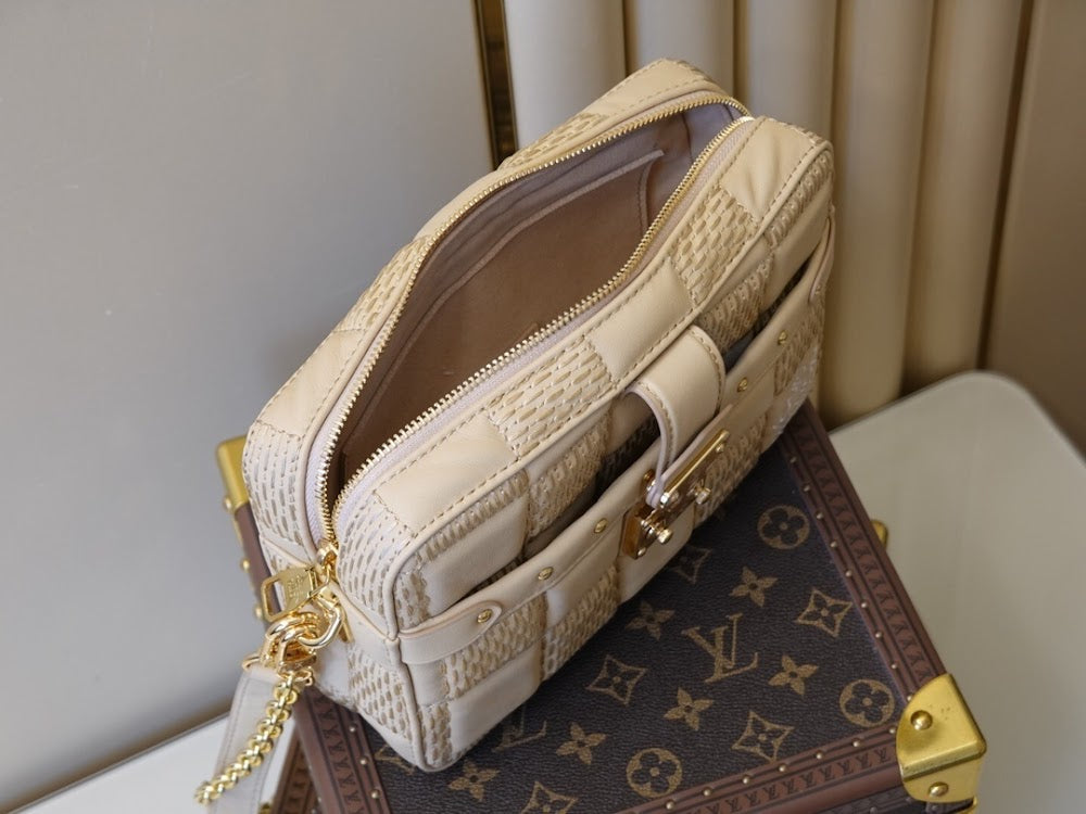 Anum Bags ln Luxury Bag --60253