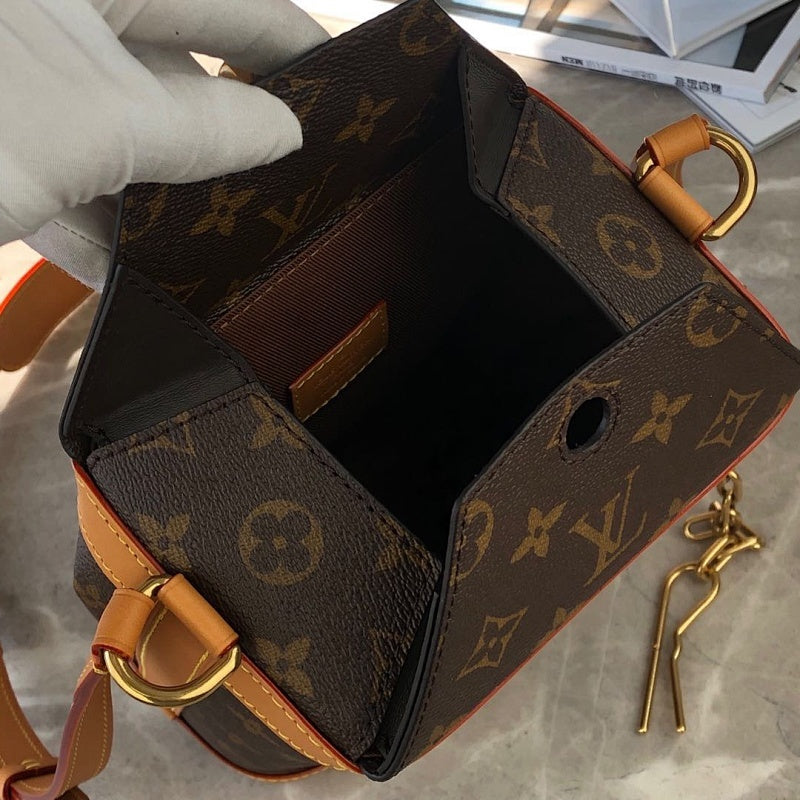 Anum Bags ln Luxury Bag --60165