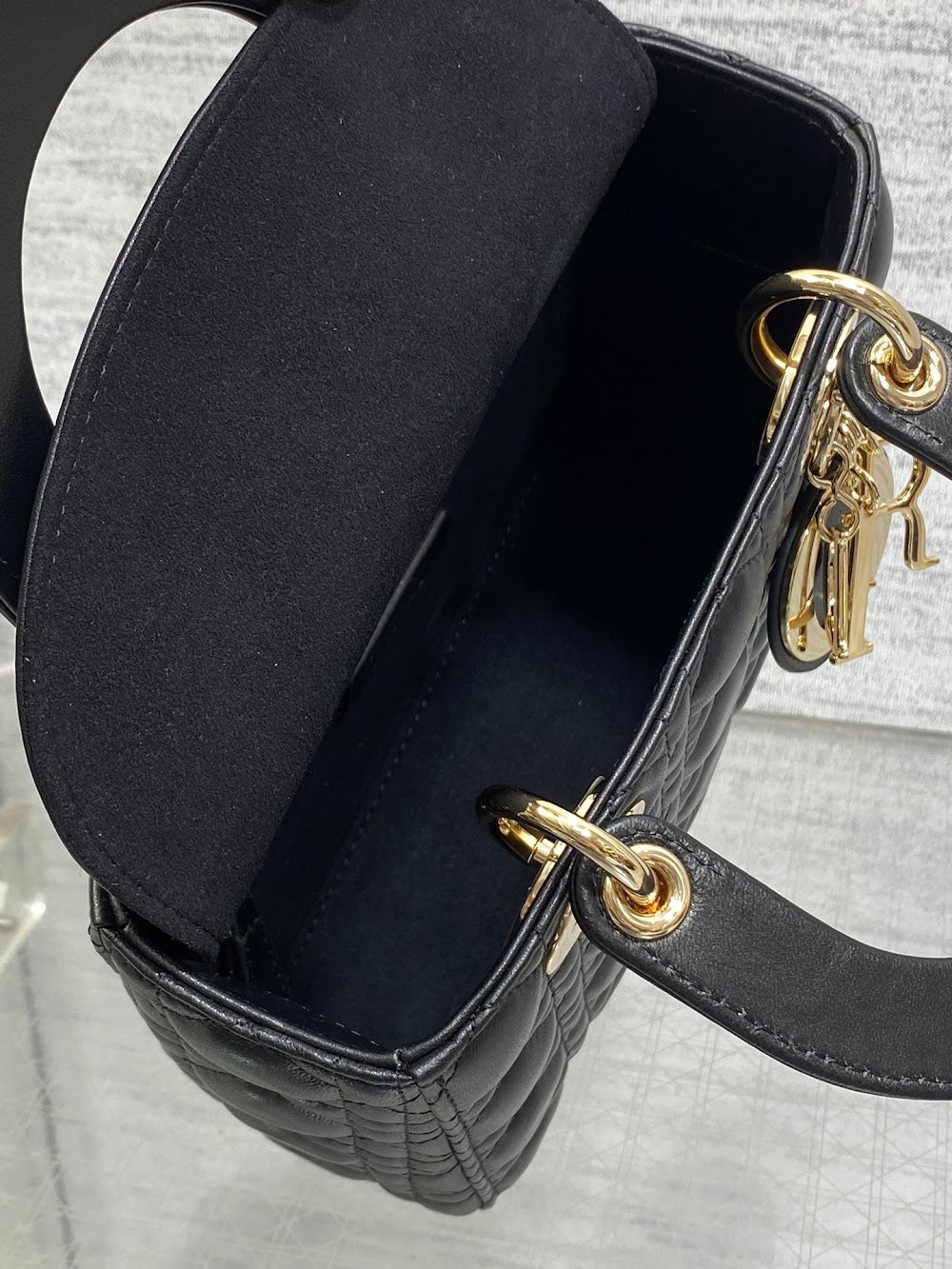 new-designer-premium-bags-nm16329