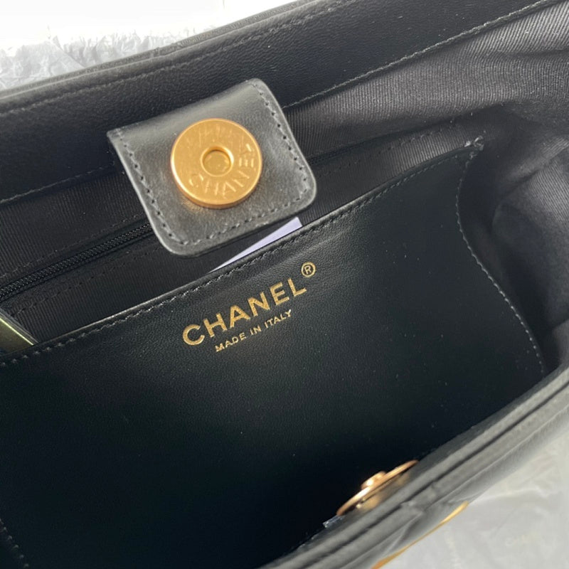 new-luxury-designer-bags-nm9453