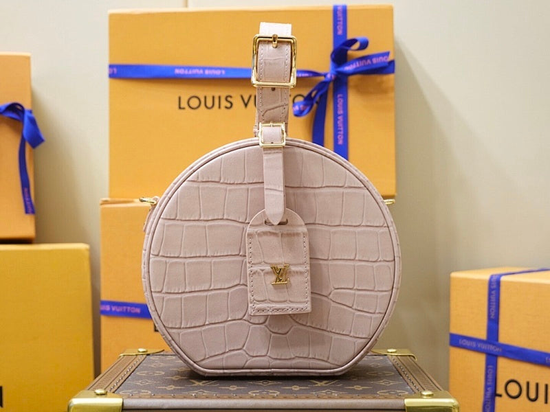 Anum Bags ln Luxury Bag --60211